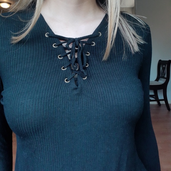 SHOELACE DRESS - Picture 1 of 2